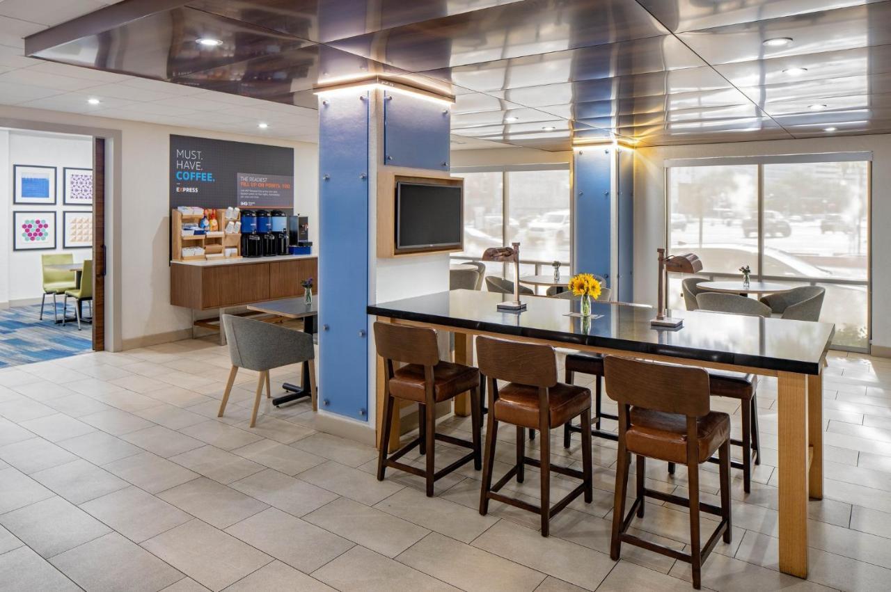 Holiday Inn Express New Orleans Downtown By Ihg Nova Orleães Exterior foto