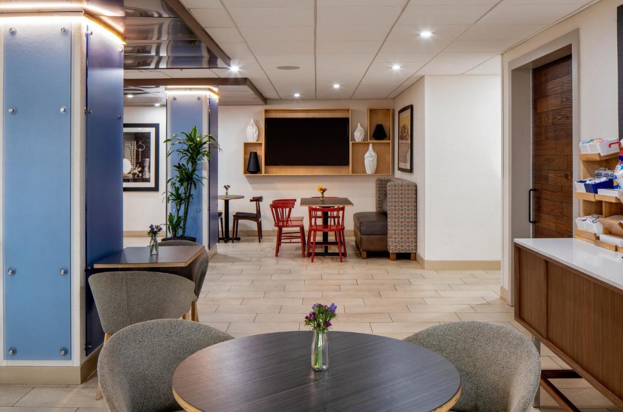 Holiday Inn Express New Orleans Downtown By Ihg Nova Orleães Exterior foto
